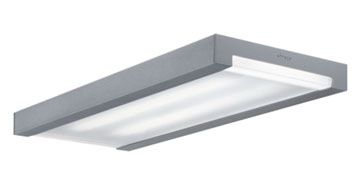 Rechteckige Feuchtraumleuchte in silbernem Gehäuse.